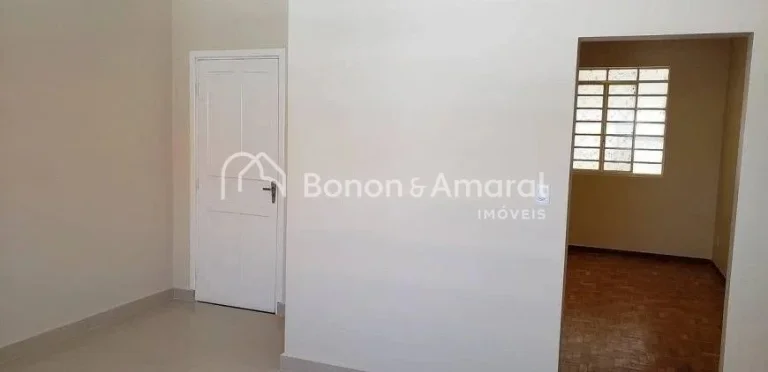 Imagem Ótima casa à venda no Jardim Nossa Senhora Auxiliadora! Com área privativa de 242m² e área tota...