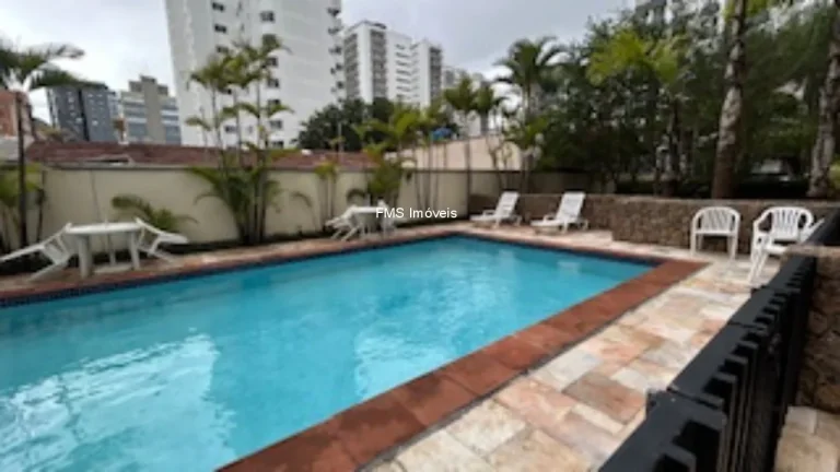 Imagem Imperdível oportunidade em Moema: Apartamento de 3 quartos com suíte, 131m² e 2 vagas de garagem à venda em São Paulo-SP!