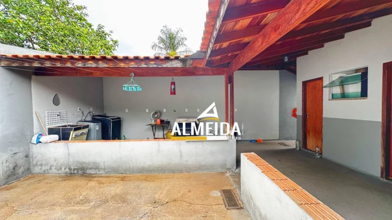 Imagem Casa com 3 dormitórios à venda, 257 m² por R$ 899.000,00 - Centro - Santa Gertrudes/SP