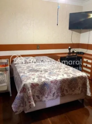 Imagem Linda casa com 900m de terreno e 610 m de construção, escritório, despensa com adega, churrasquei...