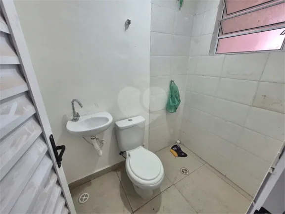Imagem Apartamento para alugar com 2 quartos no condomínio Ariosto, São Paulo - SP