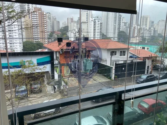 Imagem Apartamento de Luxo no Pacaembu: 3 Quartos, 3 Suítes, 2 Salas, 4 Banheiros e 4 Vagas - 230m² - São Paulo-SP