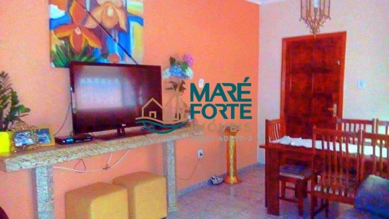Imagem CASA COM 03 DORMITORIOS E CLOSET