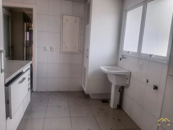 Imagem Cobertura pra Locação com 04 quartos/suíte - Condomínio Maison Classic - Centro