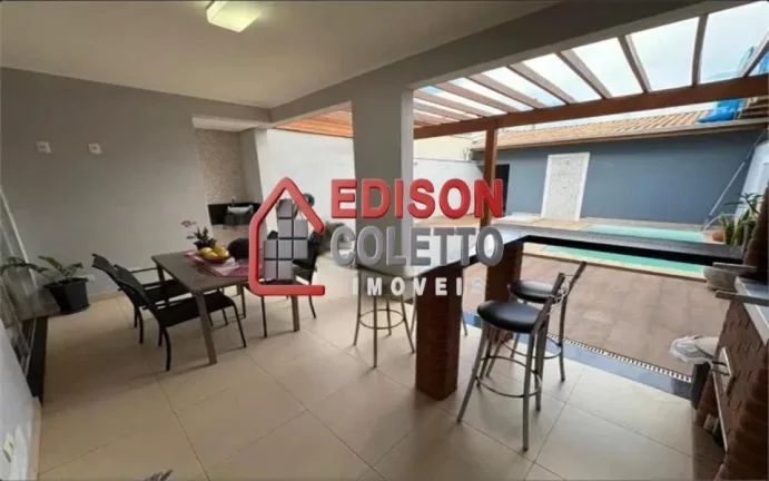 Imagem "Pronto para Morar" Casa a venda no Condomínio Águas Claras de 140 m² de construção, com 3 Dormitórios