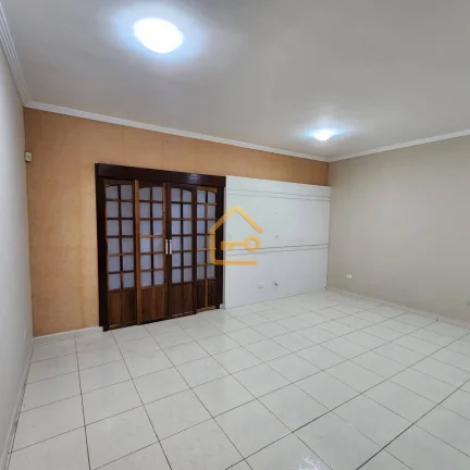 Imagem Sobrado 3 dormitórios (1 suíte) 3 vagas. Villa Branca