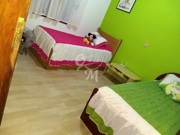 Imagem Casa avarandada com cômodos amplos