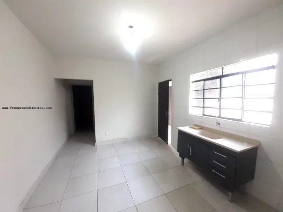 Imagem Casa Geminada para Venda em Limeira, Jardim Brasil, 2 dormitórios, 1 banheiro, 1 vaga