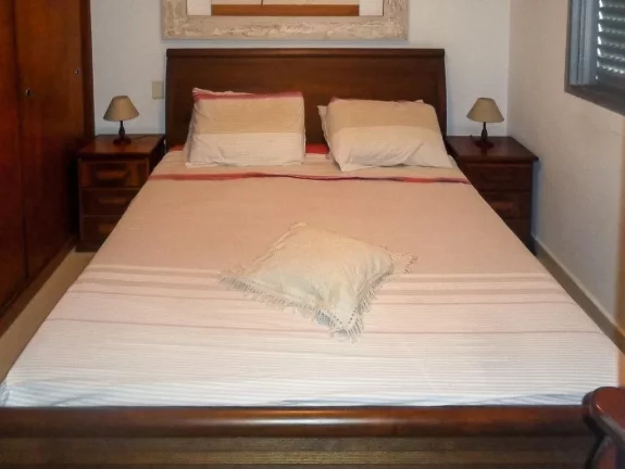 Imagem Apartamento com 3 dormitórios à venda, 130 m² por R$ 360.000,00 - Enseada - Guarujá/SP