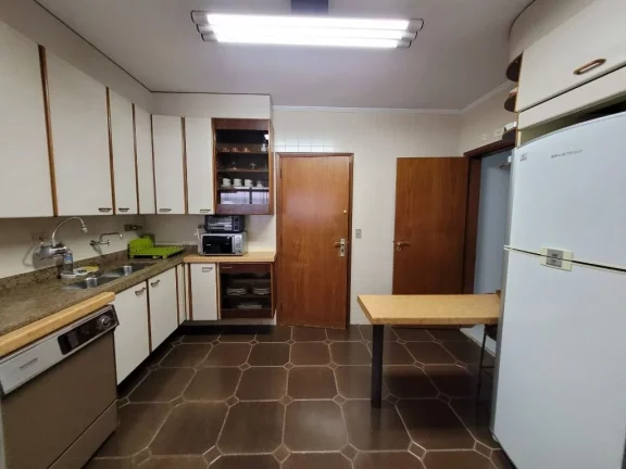Imagem PITANGUEIRAS - FRENTE AO MAR, BELÍSSIMA VISTA DA PRAIA, APTO CLARO E SUPER AREJADO, 168 M² ÚTEIS, 02 VAGAS GARAGEM NO PRÉDIO E ÁREA DE LAZER