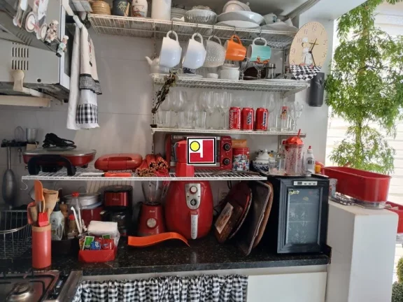 Imagem Vendo 3Q Av Lucio Costa, na Praia da Barra, ônibus, clube, segurança, tenis, piscinas, sauna, squash, skate, futebol, pier, parquinhos, comercio farto