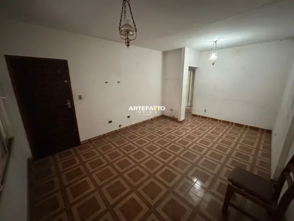 Imagem Casa térrea , bem localizada com potencial de reforma