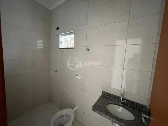 Imagem Ampla casa nova - 1 suíte e 2 quartos