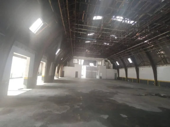 Imagem Galpão para Alugar com 944m² e 70 vagas!!!