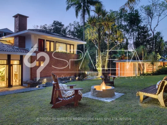 Imagem Lindíssima residência com lazer completo à venda no Residencial Chácara Flora