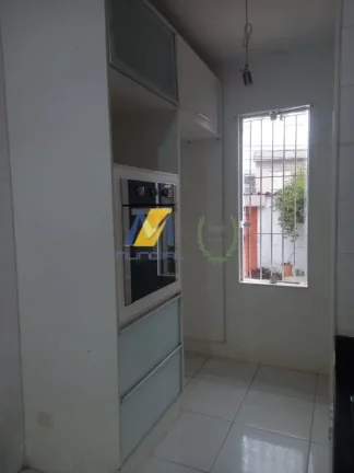 Imagem Casa para Venda com 148m², 3 dormitórios sendo 2 suítes, churrasqueira, 2 vagas.
