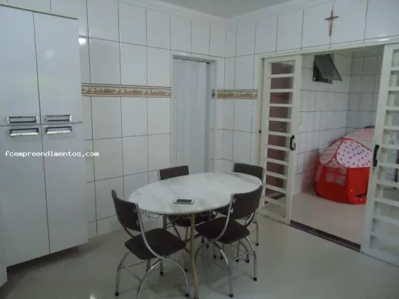 Imagem Casa para Venda em Limeira, Parque Residencial Belinha Ometto, 3 dormitórios, 1 suíte, 1 banheiro, 2 vagas