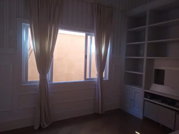 Imagem Casa de Condomínio com 4 Quartos para alugar, 475m² -Jd Leonor