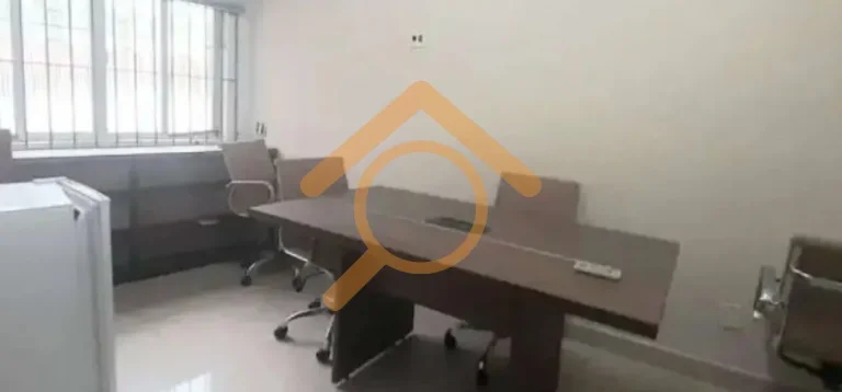 Imagem Sala Comercial de 65m² no Centro de Santos-SP: Venda ou Locação em Condomínio de Destaque