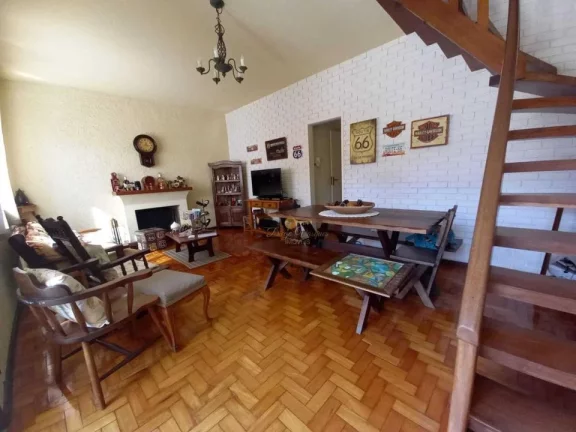 Imagem Casa em Condomínio para Venda em Teresópolis / RJ no bairro Alto