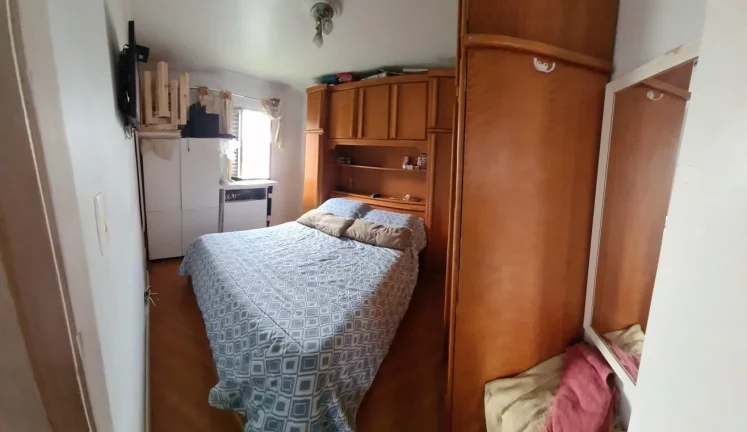 Imagem Ótima Localização - Apartamento Andar Baixo de 3 dormitórios (1 suíte) e 2 vagas na Vila Esperança a 3min do Metrô