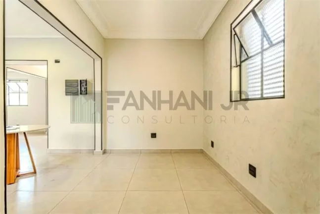 Imagem Casa Comercial para Locação em Jardim Paulista, São Paulo-SP: 8 Salas, 4 Banheiros, 10 Vagas de Garagem, 550 m² de Área.