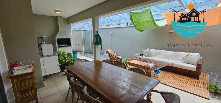 Imagem Casa em condomínio para locação em Juquehy com 4 suítes, piscina coletiva, serv. praia, 150m da praia - Acomodação 10 pessoas | Juquehy Imobiliária
