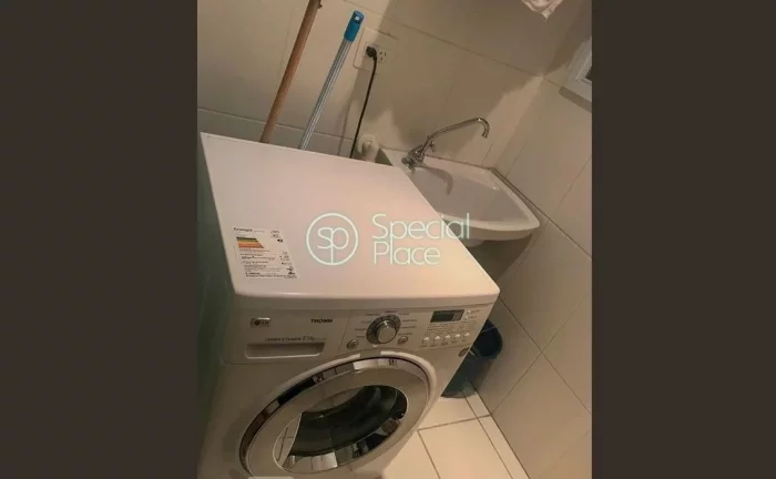 Imagem Amplo apartamento à venda com 1 quarto, sendo 1 suíte, e 1 banheiro no total. Este apartamento é ...