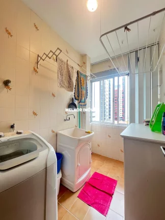 Imagem Apartamento a venda na quadra do mar, localizado no Centro Sul de Balneário Camboriú.