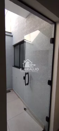 Imagem Casa à venda em Sorocaba-SP, bairro Parque Vista Barbara, 2 quartos, 1 vaga, 53m². Oportunidade única!