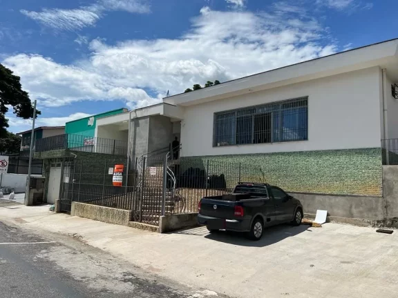Imagem Casa com 3 dormitórios para alugar, 450 m² por R$ 9.374,00/mês - Vila Romanópolis - Ferraz de Vasconcelos/SP