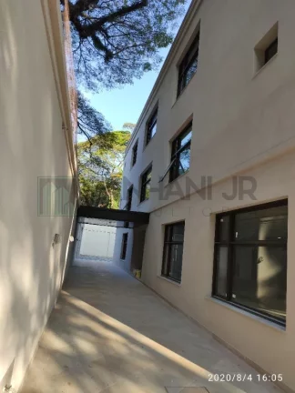 Imagem Este maravilhoso imóvel comercial possui endereço emblemático, localização privilegiada e uma fachada imponente que irá destacar o seu negócio. Com ma