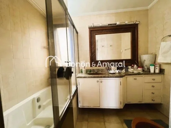 Imagem Apartamento de alto padrão, com 1 unidade por andar, oferecendo 4 dormitórios, sendo 2 suítes, e ...