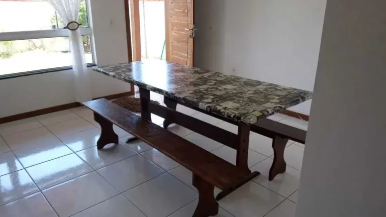 Imagem Casa com 2 dormitórios e garagem coberta para 2 carros em Balneário Perequê