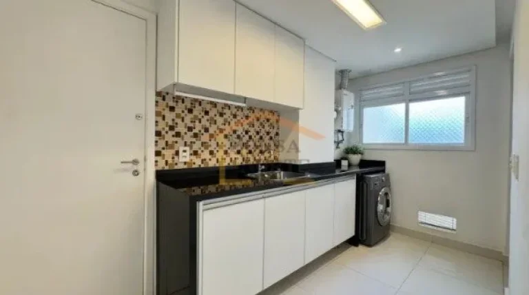 Imagem Apartamento com 133 m², com 3 dormitórios, sendo 3 suítes, 4 banheiros e 2 vagas de garagem. Imó...