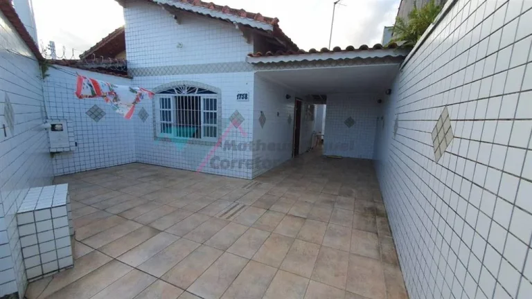 Imagem Casa 2 dormitórios com piscina em Praia Grande