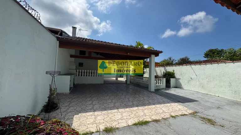 Casa com 3 dormitórios á venda na Martim de Sá