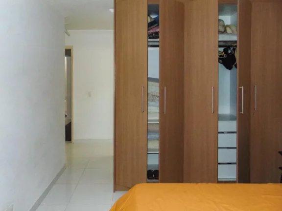 Imagem PRAIA DE PITANGUEIRAS, 100 M² DE ÁREA ÚTIL, VARANDA COM VISTA PARA O MAR, LINDO, TODO REFORMADO, 1 QUADRA DA PRAIA, GARAGEM.