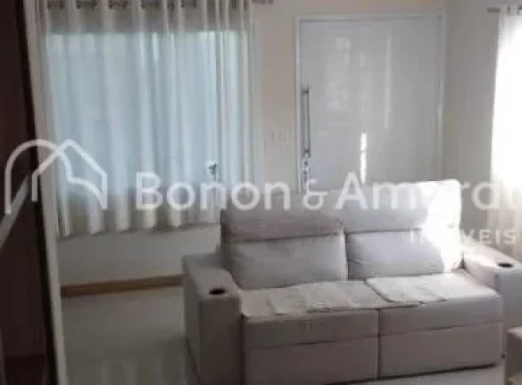 Imagem Casa estilo sobrado com 3 quartos, sendo 2 suítes, 3 salas, cozinha ampla e moderna com móveis pla...