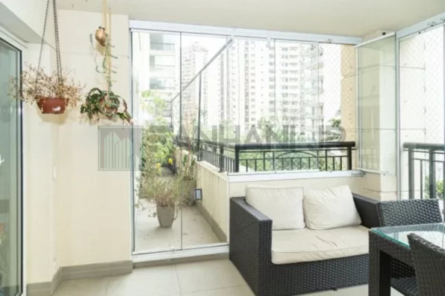 Imagem Imperdível apartamento de luxo em Moema, São Paulo-SP: 4 quartos, 2 suítes, 3 salas, 4 banheiros, 2 vagas de garagem, 174 m².