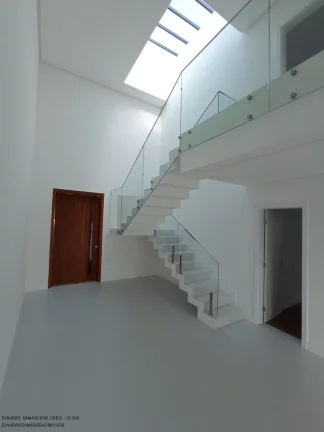 Imagem Imperdível: Casa de luxo em condomínio Alphaville, 4 quartos, 4 suítes, 2 salas, 4 vagas em Camaçari-BA