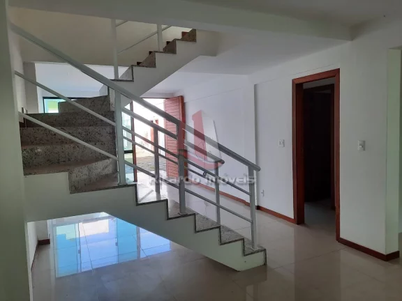 Imagem Linda Casa Duplex Localização Privilegiada c/ 150 m²