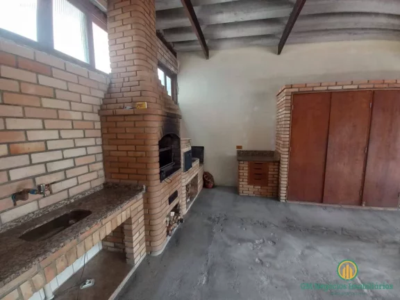 Imagem Casa de construção sólida em rua s/saída próximo centro de Cotia.,doct ok!