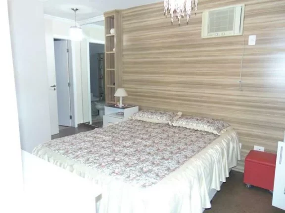 Imagem Pitangueiras,Local Nobre,70 M do Mar,1 por Andar,140 M² Úteis,Garagem,Churrasqueira,Totalmente Reformado,Top de Linha,Lindo!!!