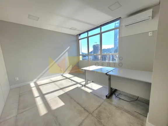 Imagem Sala Comercial para Alugar, 69 m² em Centro - Blumenau
