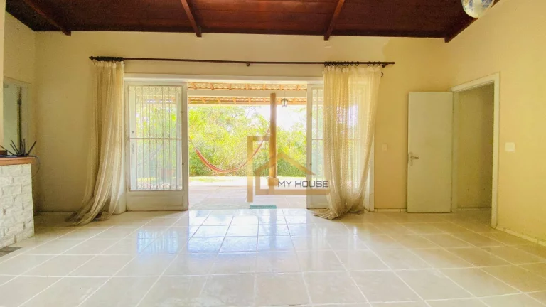 Imagem Casa linear com 4 dormitórios à venda, 156 m² - Granja Guarani - Teresópolis/RJ