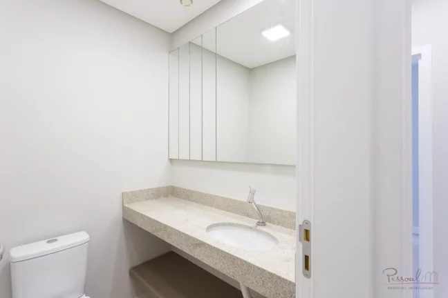 Imagem Excelente apartamento no Itacorubi, com 2 dormitórios, sendo 1 suíte, sala de estar/jantar, sacada...