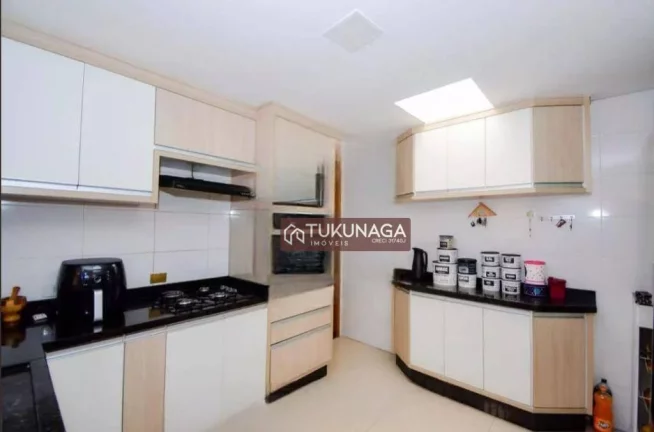 Imagem Casa com 4 dormitórios à venda, 270 m² por R$ 770.000,00 - Vila Flórida - Guarulhos/SP