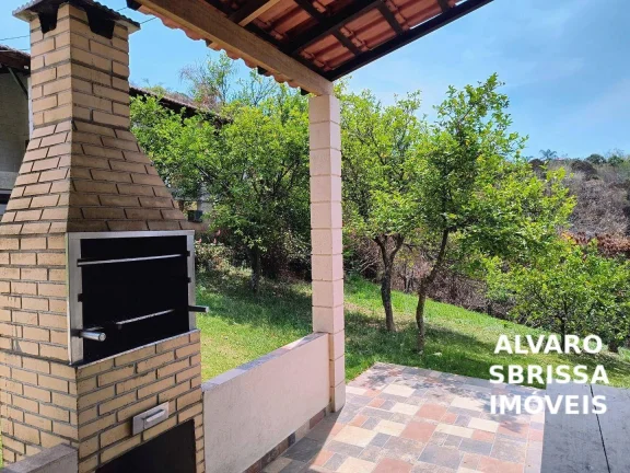 Imagem Chácara com 24 000m2 2 casas 2 barracões e piscina à venda próximo ao Pesqueiro do Tio Oscar em Itu SP Perfeita para morar ou alugar para Airbnb