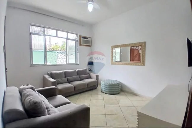 Imagem casa à venda com 2 quartos, 243 m² em Cascadura, Rio de Janeiro.